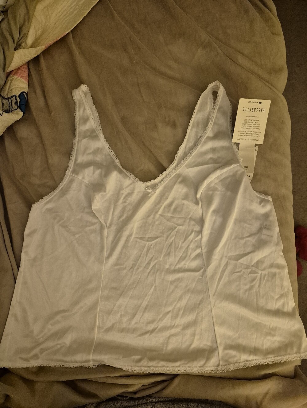 Vassarette White Lace-Trim V-Neck Camisole NEW WITH TAGS